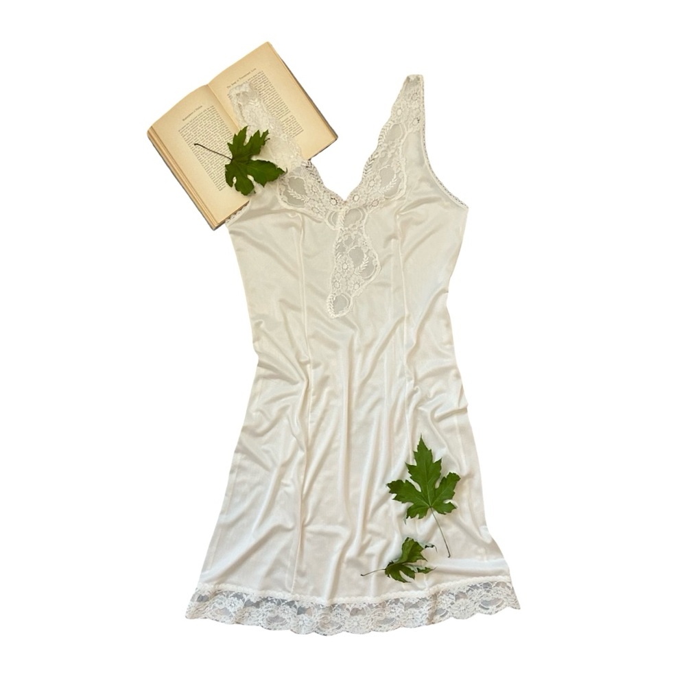 Vintage | Ivory Lace Slip